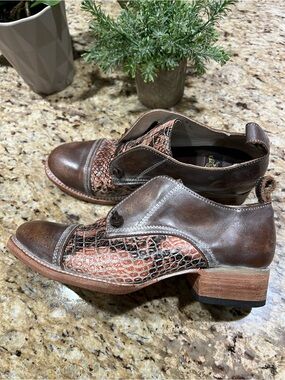 Freebird Mabel Brown Leather & Copper Snake-Print Ankle Shoes 9